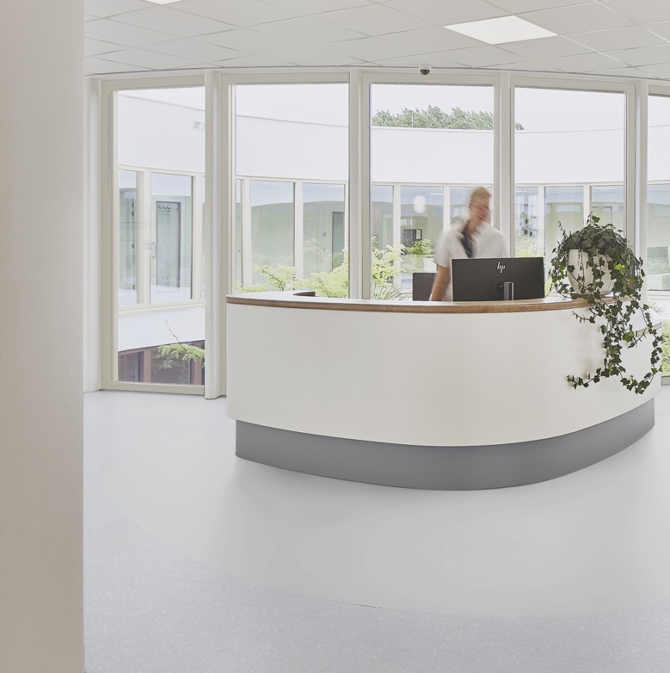Forbo Sphera SD 550003 light neutral grey коммерческое токорассеивающее покрытие Сфера ЭсДи