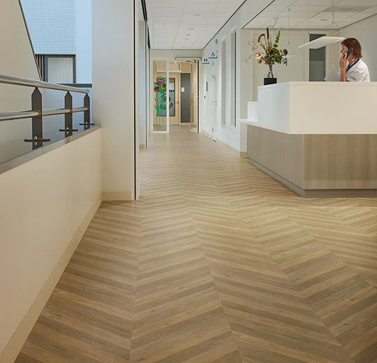 Surestep wood 18072 classic herringbone Линолеум Сурстеп Вуд Surestep wood 18072 classic herringbone Линолеум Сурстеп Вуд