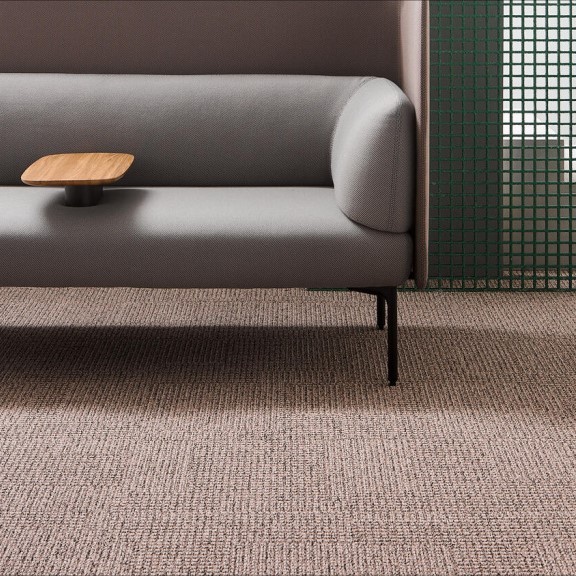 DESSO ENLACED AD43 2083 001 ковровая плитка Дессо Инлакид темно-бежевый